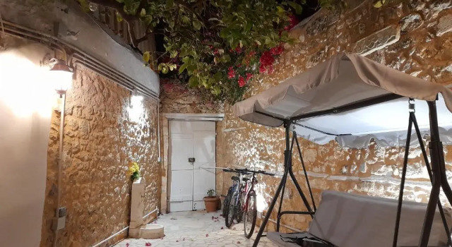 Коттедж The Venetian Walls 'Central House With Private Courtyard - Charmy & Cheap'