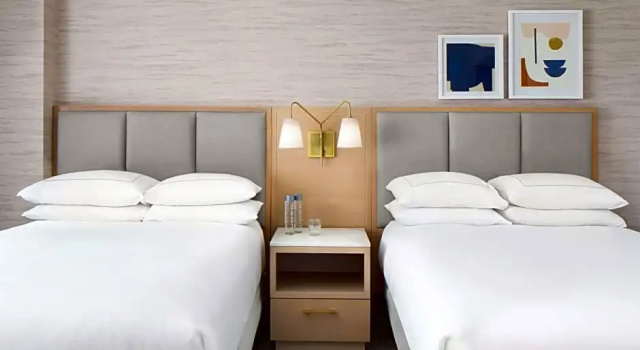 Люкс c 1 комнатой с видом на город Hilton Santa Monica