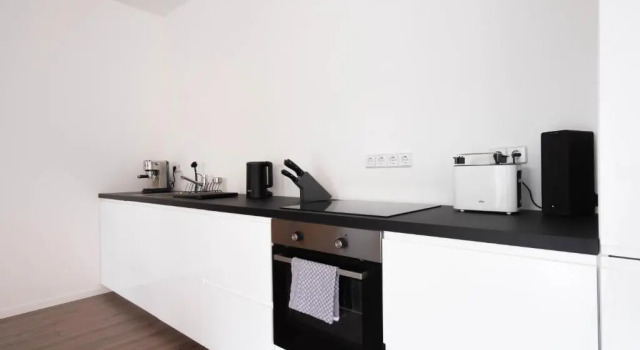 Luxurioses Apartment, 10min Innenstadt, Parkplatz, Забронировать Апартаменты/квартира Отели Эрфурта с парковкой, рядом с Августинский монастырь, Парковка
