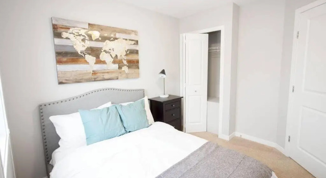 Beautiful South Winnipeg 4 Bdrm 2 Bath Townhouse, Prenota Hotel Fort Gary Winnipeg