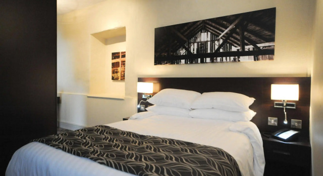 The Bull Hotel, Забронировать Отель Отели Бакингемшир с парковкой, Парковка