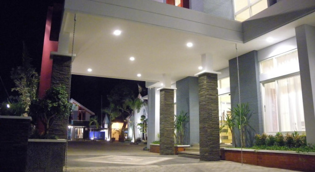 Antika Hotel, Забронировать Отель Рембанг провинция Центральная Ява