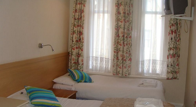 Azure Beach Hotel, Boek Hotel Hotels in Merseyside met zwembad, Zwembad
