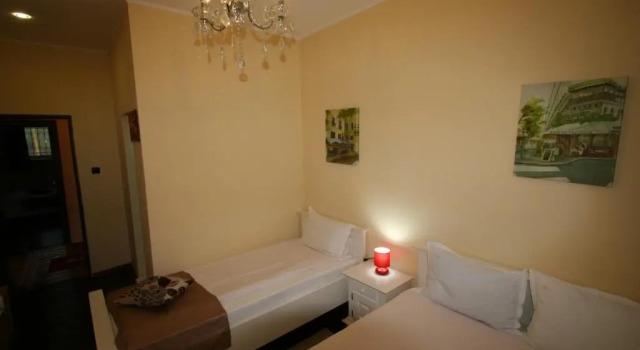 Hostel Mignon Mamaia, Varaa Hotelli Hotellit Mamaia-Sat pysäköinnillä, Pysäköinti