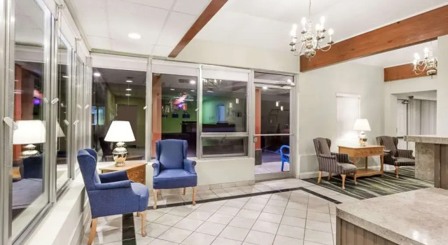 Days Inn Albany Suny, Buchen Sie Hotel Albany (und Umgebung) Hudson Valley