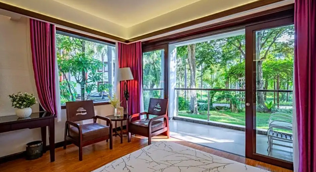 Номер Deluxe Carmelina Beach Resort