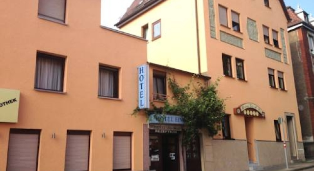 M-Hotel, Забронировать Отель Отели и гостиницы Цуффенхаузен, Отель