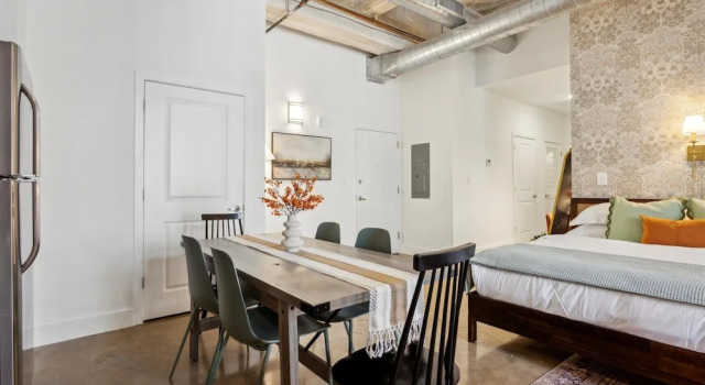 Студия Storehouse Lofts