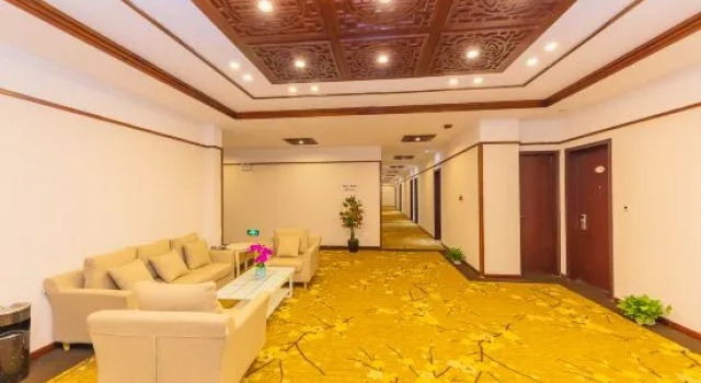 Shanlan Shangju Hotel (Yichang Shuiyuecheng Shopping Center Sanxia University Branch)