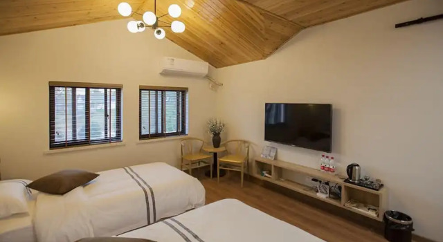 Номер Comfort Floral Hotel Nanjing Zuolingyoushe