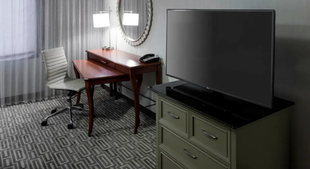 Двухместный клубный номер Standard Fairfax Marriott at Fair Oaks