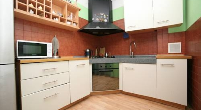 Holiday Hostel on Pushkina, Забронировать Хостел Отели Городского округа Екатеринбурга - Северный управленческий округ с парковкой, Парковка