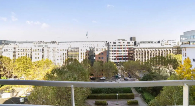 Апартаменты Large and bright flat 4 min walking to Paris La Défense Arena - Welkeys