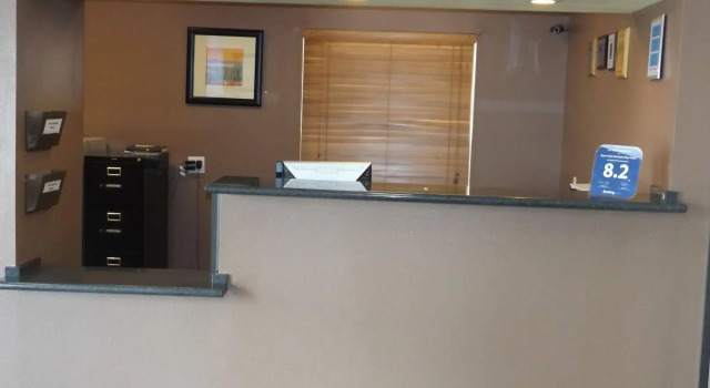 Suburban Extended Stay Sierra Vista, Забронировать Отель Отели Сьерра-Виста с парковкой, Парковка