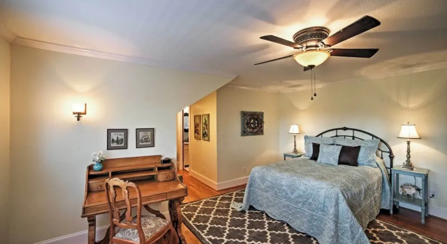 Коттедж Spacious & Stunning Cleveland Getaway on 1 Acre