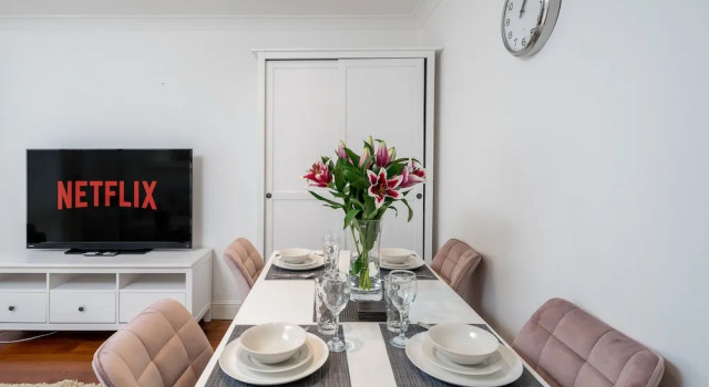 Апартаменты Comfort Deluxe 2Bed Duplex Apartment & parking