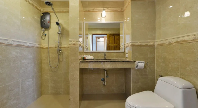 Двухместный номер Standard с балконом и с видом на реку Princess River Kwai Hotel