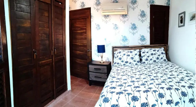 AMPLIO y bello apartamento-ZONA COLONIAL- wifi+balcon+2roons
