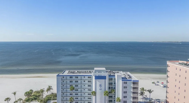 Номер Standard Beach Villas # 304 - Bogo24 2 Bedroom Condo by RedAwning