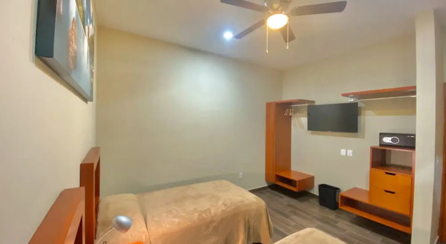 Номер Economy La Lola Hotel & Suites