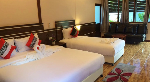 Banana Place Resort, Rezerwuj Ośrodek wypoczynkowy Chumphon Chumphon