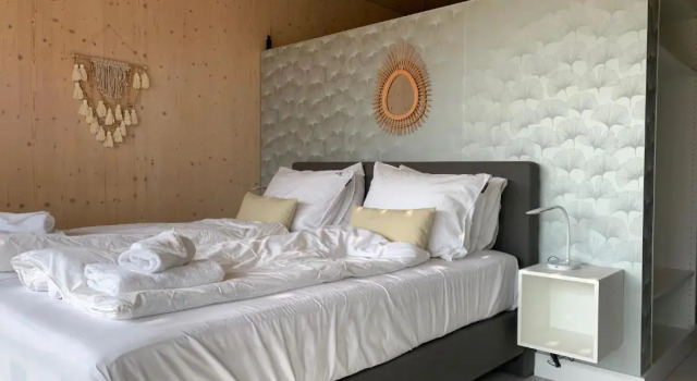 Номер Standard B&B Veluwemeer, jacuzzi, swim spa, sauna, steam bath and sandy beach