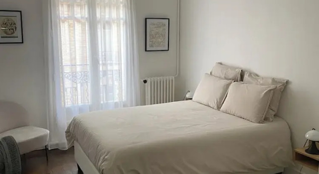 Maison Auguste, Забронировать Отель «постель и завтрак» Отели Парижа с завтраком, рядом с Мирабо, Завтраки