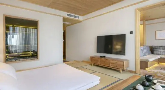 Семейный люкс с 2 комнатами Qianna Qianxun Hotel