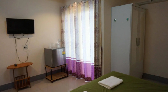 The Riverfront Place, Varaa Hotelli Hotellit North-Eastern Thailand pysäköinnillä, Pysäköinti