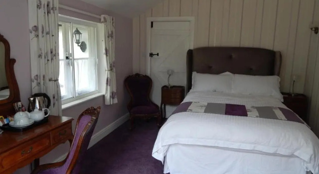 Frogs Hall B&B