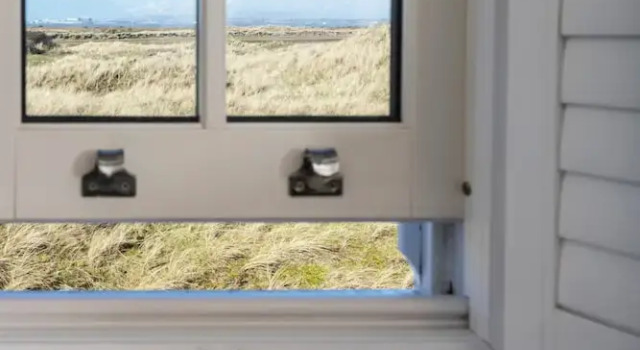 Lighthouse With Sea-views in Cumbria, No Deposit, Varaa Hotelli Barrow-in-Furness 