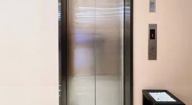 Weihai Yujing Business Hotel, Prenota Hotel Hotel a Shandong con parcheggio, Parcheggio