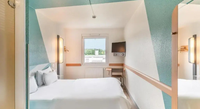 Двухместный номер Standard B&B HOTEL Köln-Porz