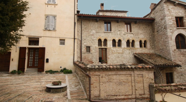 Vescovado 7, Buchen Sie Bed & Breakfast Gubbio Umbrien