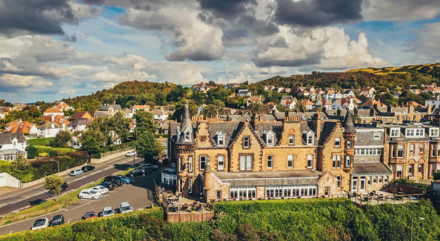 Трёхместный семейный номер Standard Braid Hills Hotel