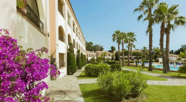 Coastal AC Stay Near Bravone for 4, Prenota Appartamento Linguizzetta 