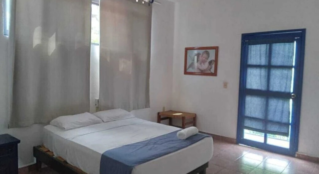 Hotel & Hostal Mayflower