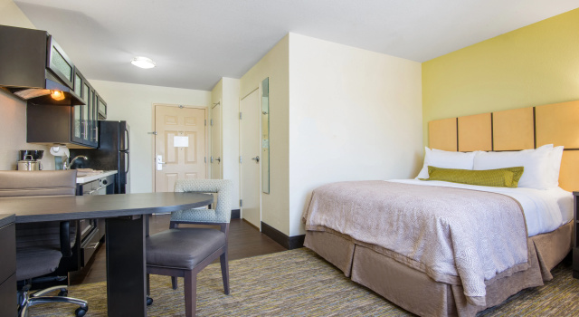 Candlewood Suites Jefferson City by IHG, Prenota Hotel Jefferson City Missouri