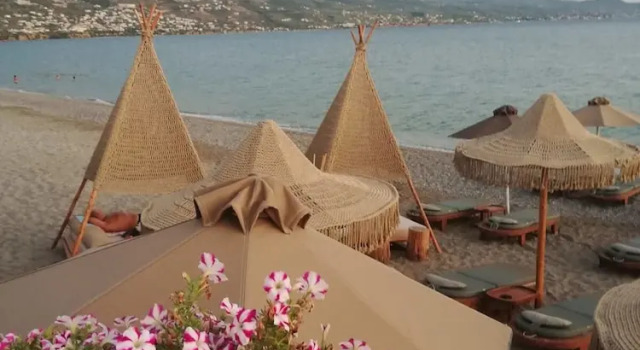 Апартаменты Escape to Kalamata s Old City Your Urban Oasis