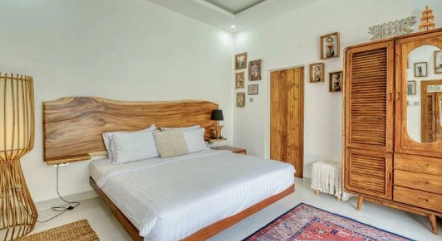 Villa Etnika 2BR Living Museum In The Heart of Seminyak, Book Villa Sommerhuse i Badung, Hytte