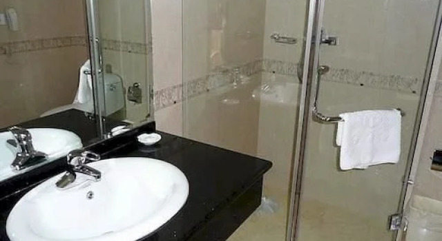 Dalian Xiangjunge Hotel, Book Hotel Gan Jing Zi 