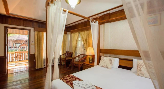 Long Beach Lodge