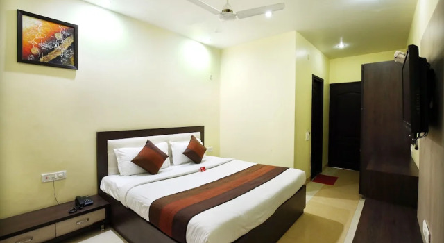 Номер Standard OYO 1673 Hotel MM Yellowuds