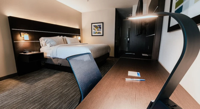 Двухместный люкс Holiday Inn Express Hotel & Suites Hamburg by IHG