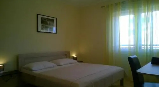 Rooms & Apartments Blue Beach, Забронировать Апартаменты/квартира Отели Водице с парковкой, рядом с Частный Пляж Отеля «Кристина», Парковка