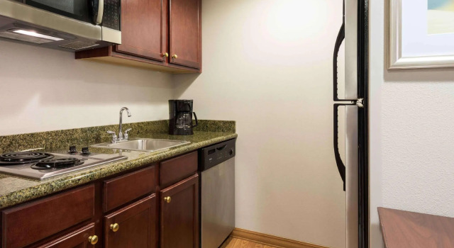 Люкс с 2 комнатами Homewood Suites by Hilton Tampa Airport - Westshore