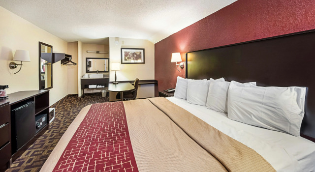 Deluxe Inn, Book Hotel Anderson Indiana