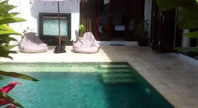 Villa Ad