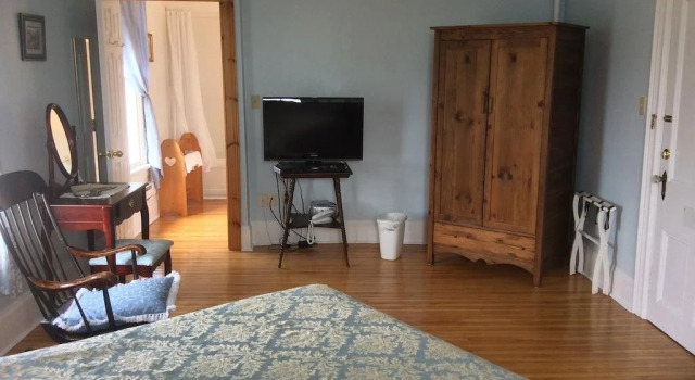 McLean House Inn, Buchen Sie Hotel Souris Prince Edward Island