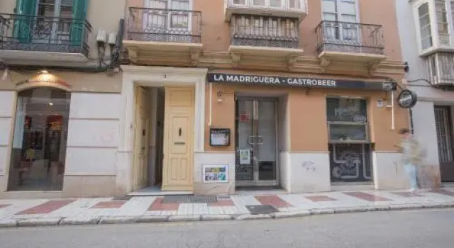 Carreteria 73, Забронировать Отель Отели Малаги с парковкой, рядом с Centro Comercial Larios Centro, Парковка